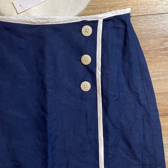 Loft Linen Wrap mini skirt with buttons - Picture 2 of 9